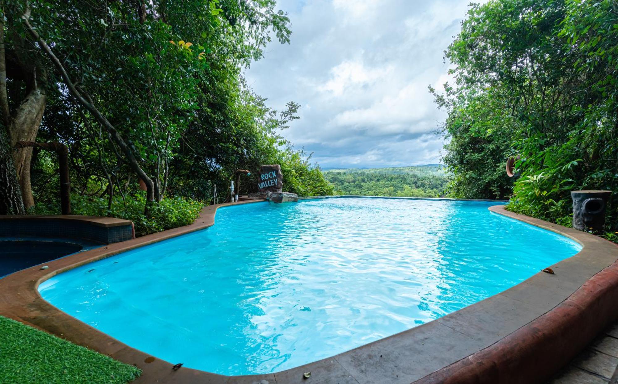 Resort Treebo Rock Valley
